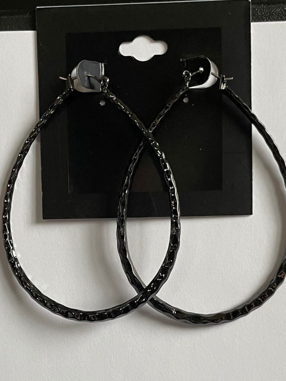 NWT Fashion Jewelry Metal Oval 2 3/4” Hoops (Pierced)